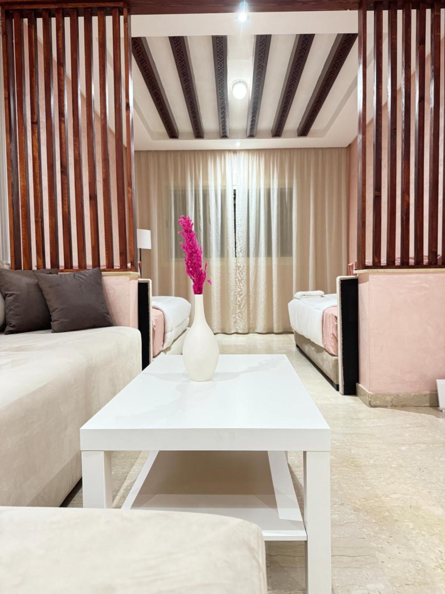 Suitouiss - Agdal 2 - Appartement A 2 Minutes De La Gare De Train Tgv Rabat Exteriör bild